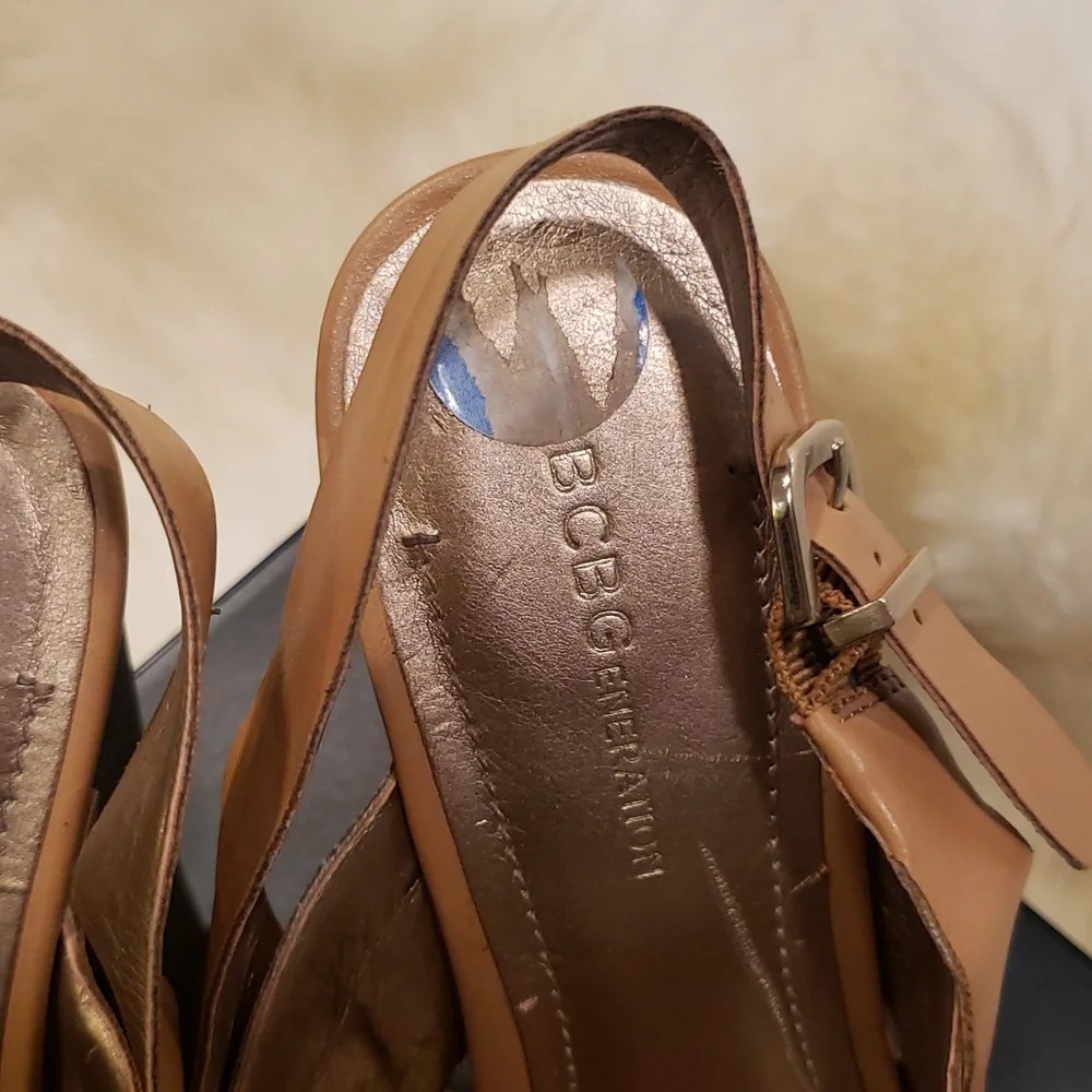 BCBGMAXAZRIA Kaden Size 7.5 Tan Platform Wedge Sandals - Picture 7 of 8